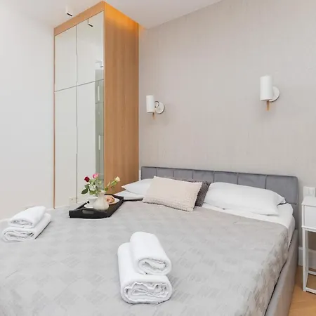 Mennica - Center By Renters Apart-hotel 4*