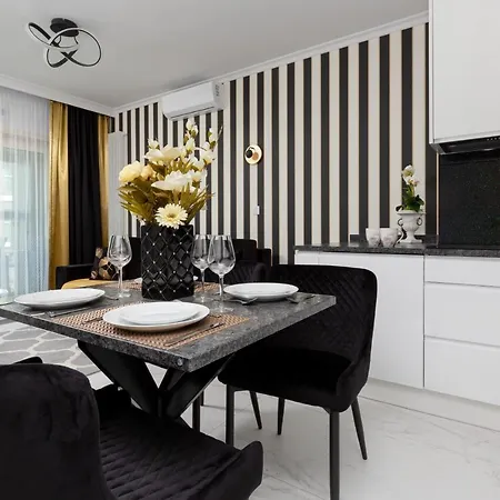Mennica - Center By Renters Aparthotel Warsaw